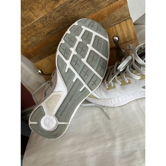 Under Armour Charged Lightening Women's Running White (1285494-004) Size 7.5 - Picture 6 of 7